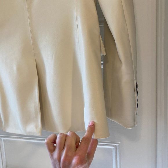 Veronica Beard Miller Dickey Faux Leather Jacket Blazer in Ecru - Size 2 - Picture 15 of 16